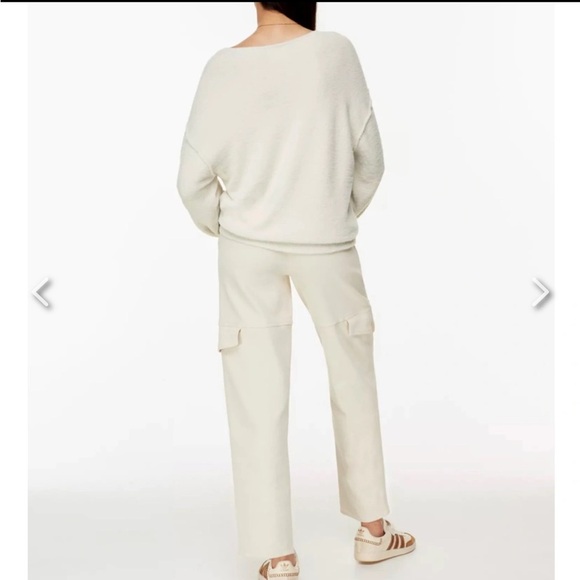 ARITZIA (Wilfred Free) Hush Knit V Neck Sweater - Picture 8 of 8